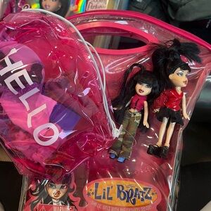 LIL BRATZ 3 JADE DOLLS/CONVERTIBLE AND CARNIVAL RIDE